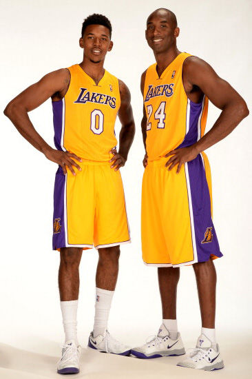 他完成由8 他完成由8